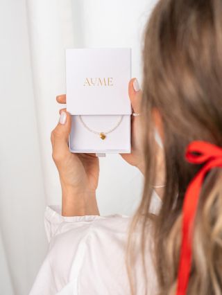 STŘÍBRO•SLADKOVDNÍ PERLY•TŘPYTIVÝ ZIRKON A VÁŠ OSOBNÍ PŘÍBĚH S INICIÁLEM 🤍 #aumesperky #perly #sladkovodni perly #darek